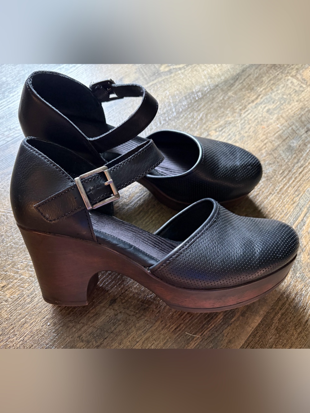 Like New B.O.C Gia Comfort Wedge Mary Jane Clog, Black Size 9